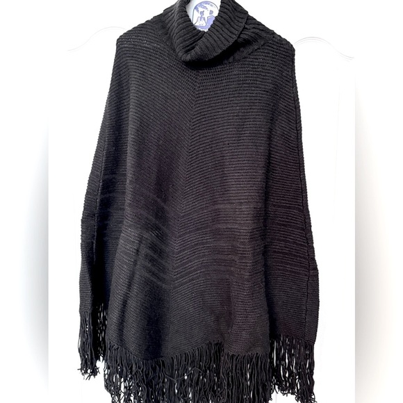 🍁Cozy Banana Republic Black Grey Merino Ribbed Turtleneck Fringe Poncho Sweater - Picture 1 of 15